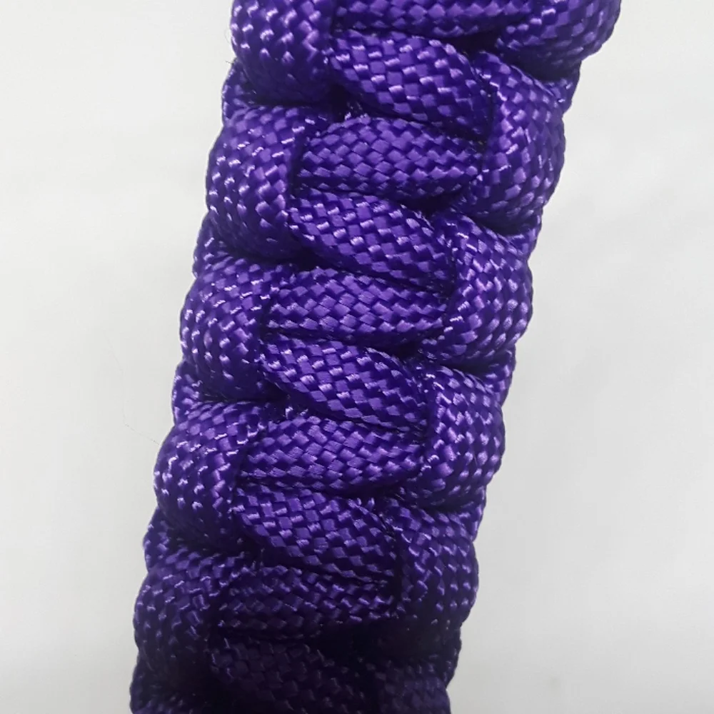 paracord keychain (purple)